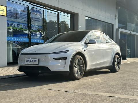 Tesla Model Y 2025