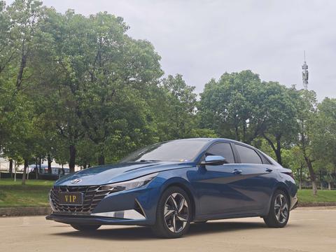Hyundai Elantra 2022