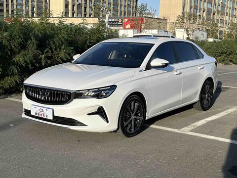 Geely Emgrand 2022