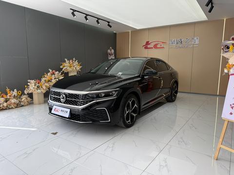 Volkswagen Passat 2024