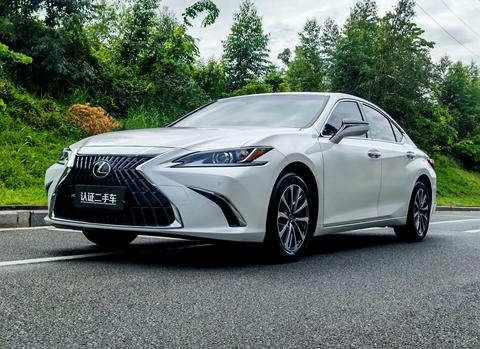 Lexus ES 2022