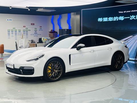 Porsche Panamera 2023