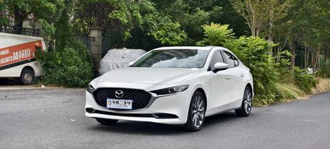 Mazda 3 Axela 2025