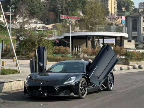 Maserati MC20 2021