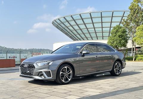 Audi A4L 2022