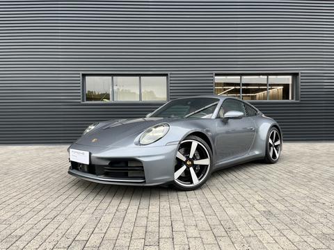 Porsche 911 2025