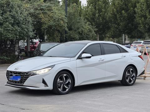 Hyundai Elantra 2022