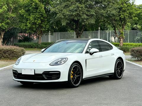 Porsche Panamera 2022