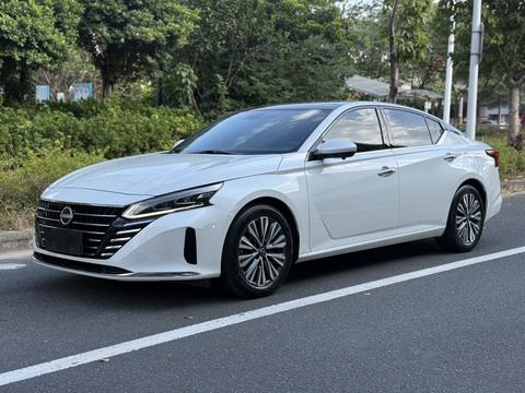 Nissan Teana 2024