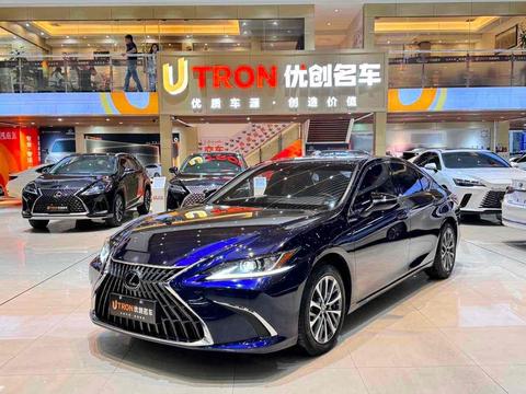 Lexus ES 2022