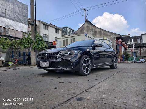 Volkswagen Passat 2024