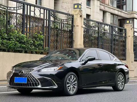 Lexus ES 2021