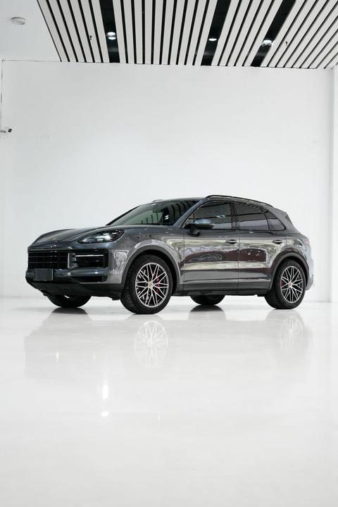 Porsche Cayenne 2024
