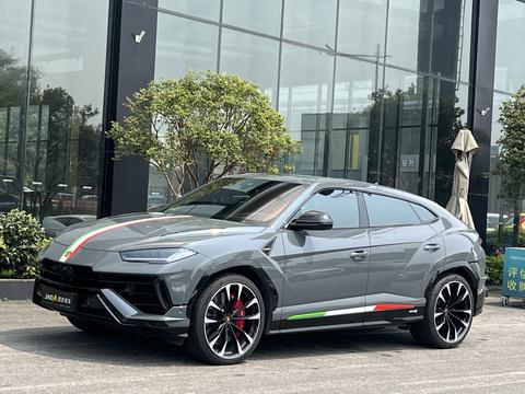 Lamborghini Urus 2022