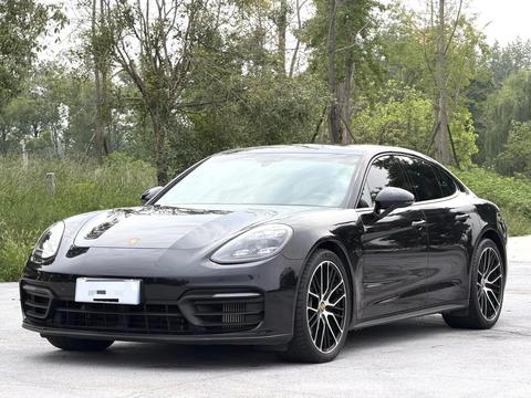 Porsche Panamera 2022
