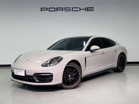 Porsche Panamera 2023