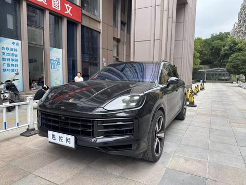 Porsche Cayenne 2024