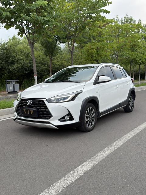 Toyota Yaris L 2022