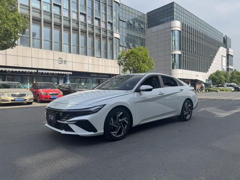 Hyundai Elantra 2023