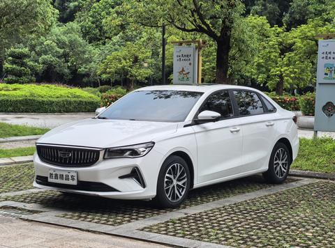 Geely Emgrand 2023