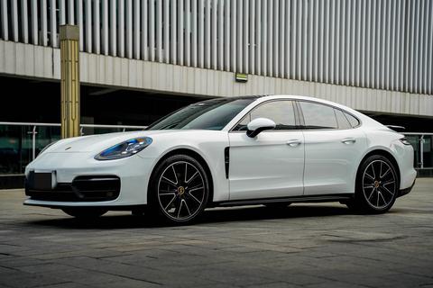 Porsche Panamera 2022