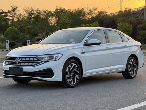 Volkswagen Sagitar 2025