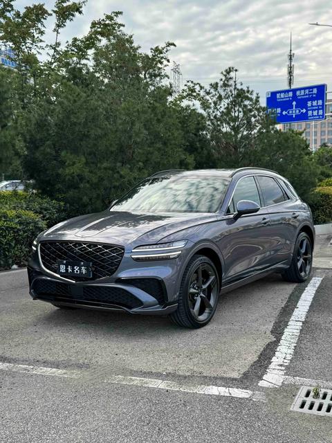 Genesis GV70 2025