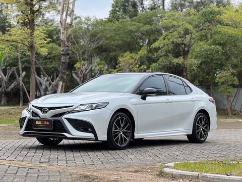 Toyota Camry 2021