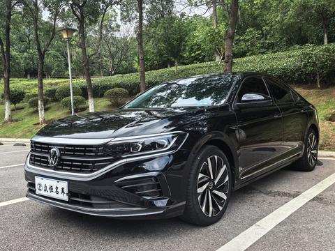 Volkswagen Passat 2023
