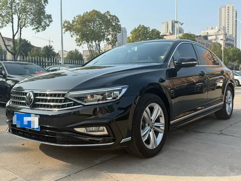 Volkswagen Magotan 2025