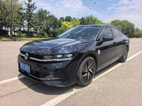 Volkswagen Magotan 2024