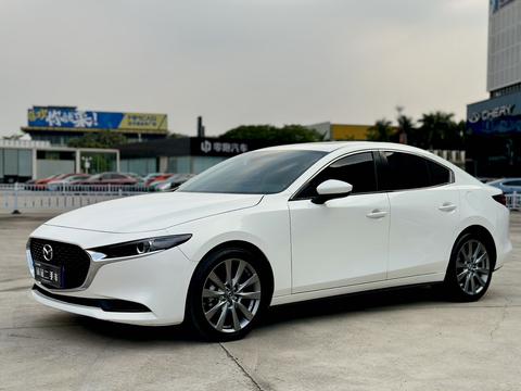 Mazda 3 Axela 2023