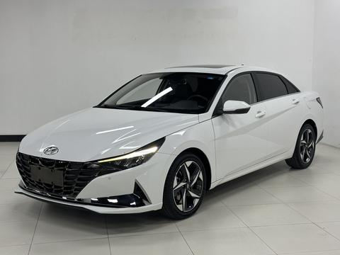 Hyundai Elantra 2022