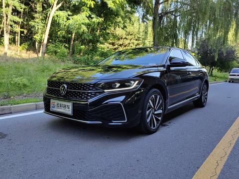Volkswagen Passat 2022