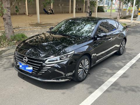 Nissan Teana 2024