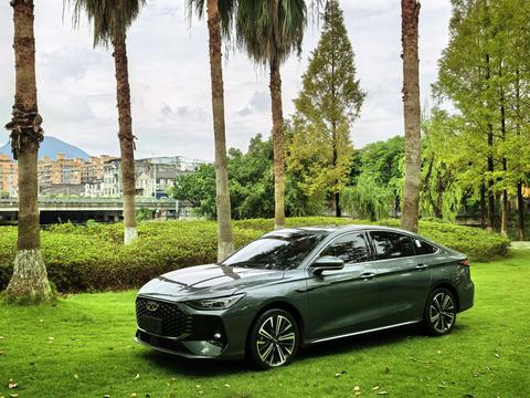 Chery Arrizo 8 Pro 2025