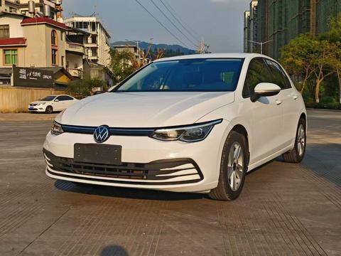 Volkswagen Golf 2021–2026