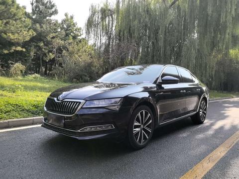 Skoda Superb 2025