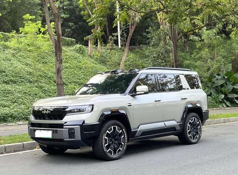 Fangchengbao Bao 8 2025