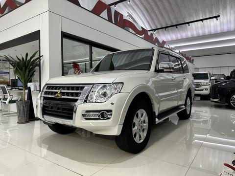 Mitsubishi Pajero 2022