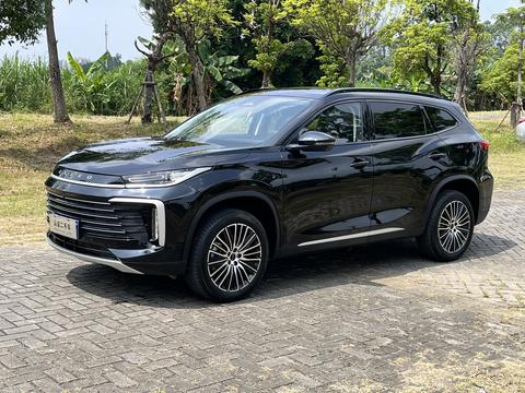 Exeed TXL 2025