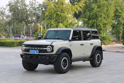 Ford Bronco 2024