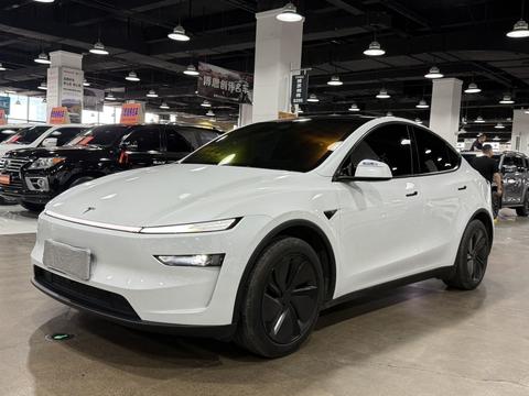 Tesla Model Y 2025