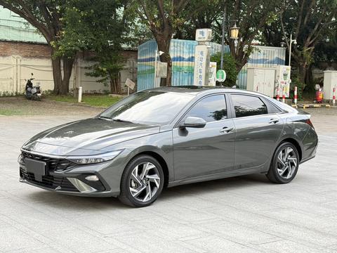 Hyundai Elantra 2023