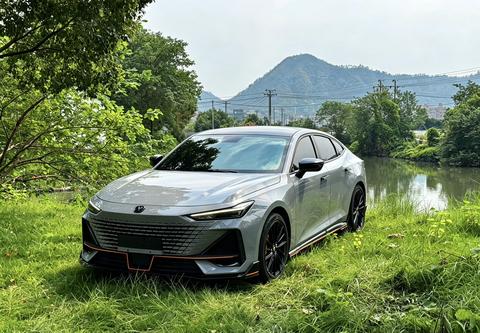 Changan UNI-V 2022