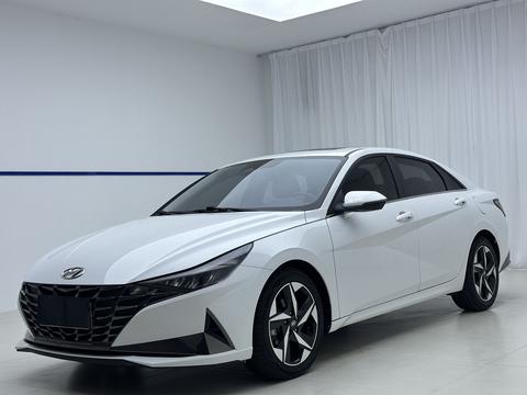 Hyundai Elantra 2022