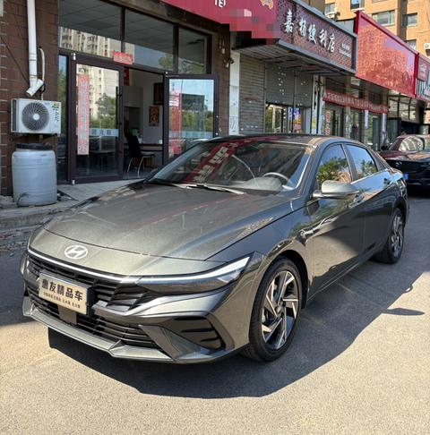 Hyundai Elantra 2023