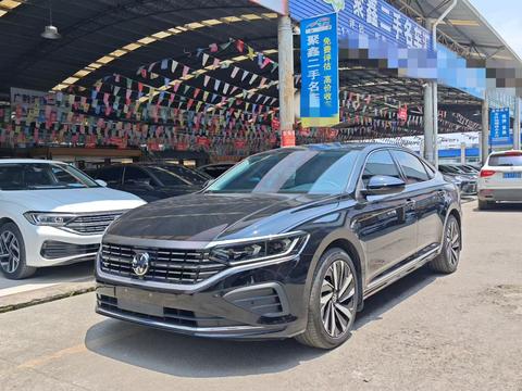 Volkswagen Passat 2023