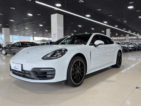 Porsche Panamera 2022