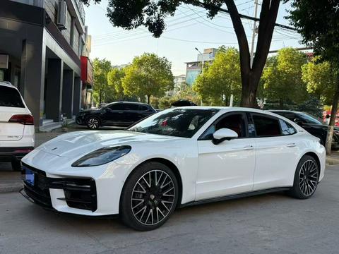 Porsche Panamera 2024